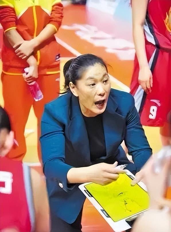 北城战狼队对阵胶东朱雀队，网球预选赛惊险晋级，内线统治篮板——团队防守值得称道的简单介绍