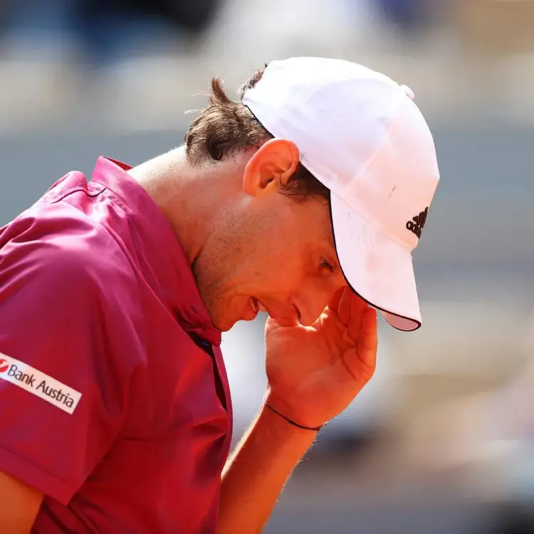 包含蒂姆回归赛场，爆冷首场状态亮眼，独行侠观众沸腾！的词条